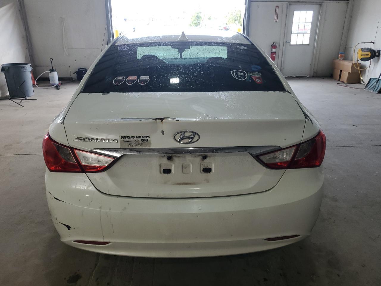 2011 HYUNDAI SONATA
