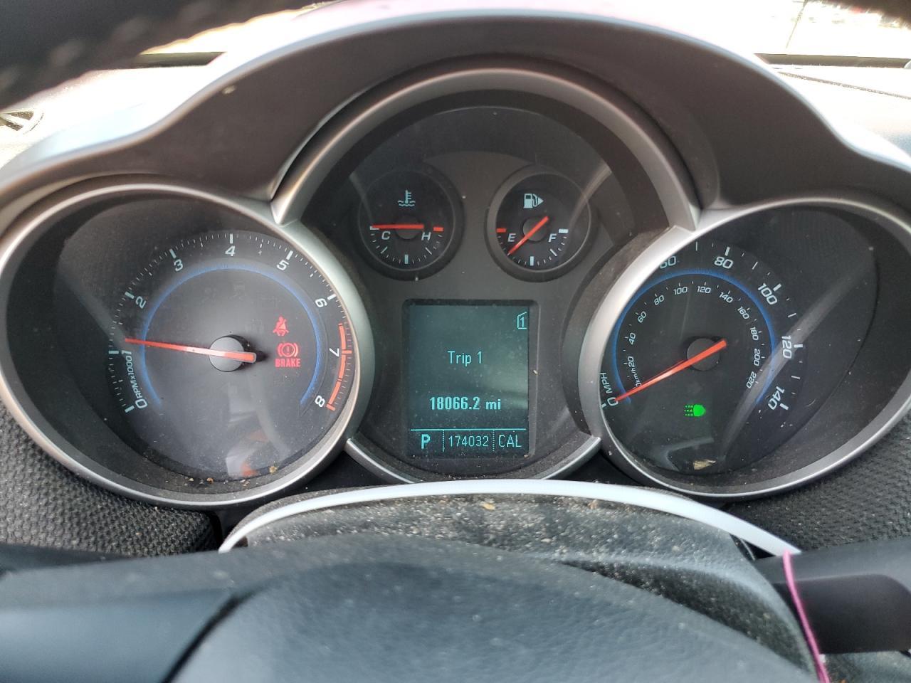 2011 CHEVROLET CRUZE