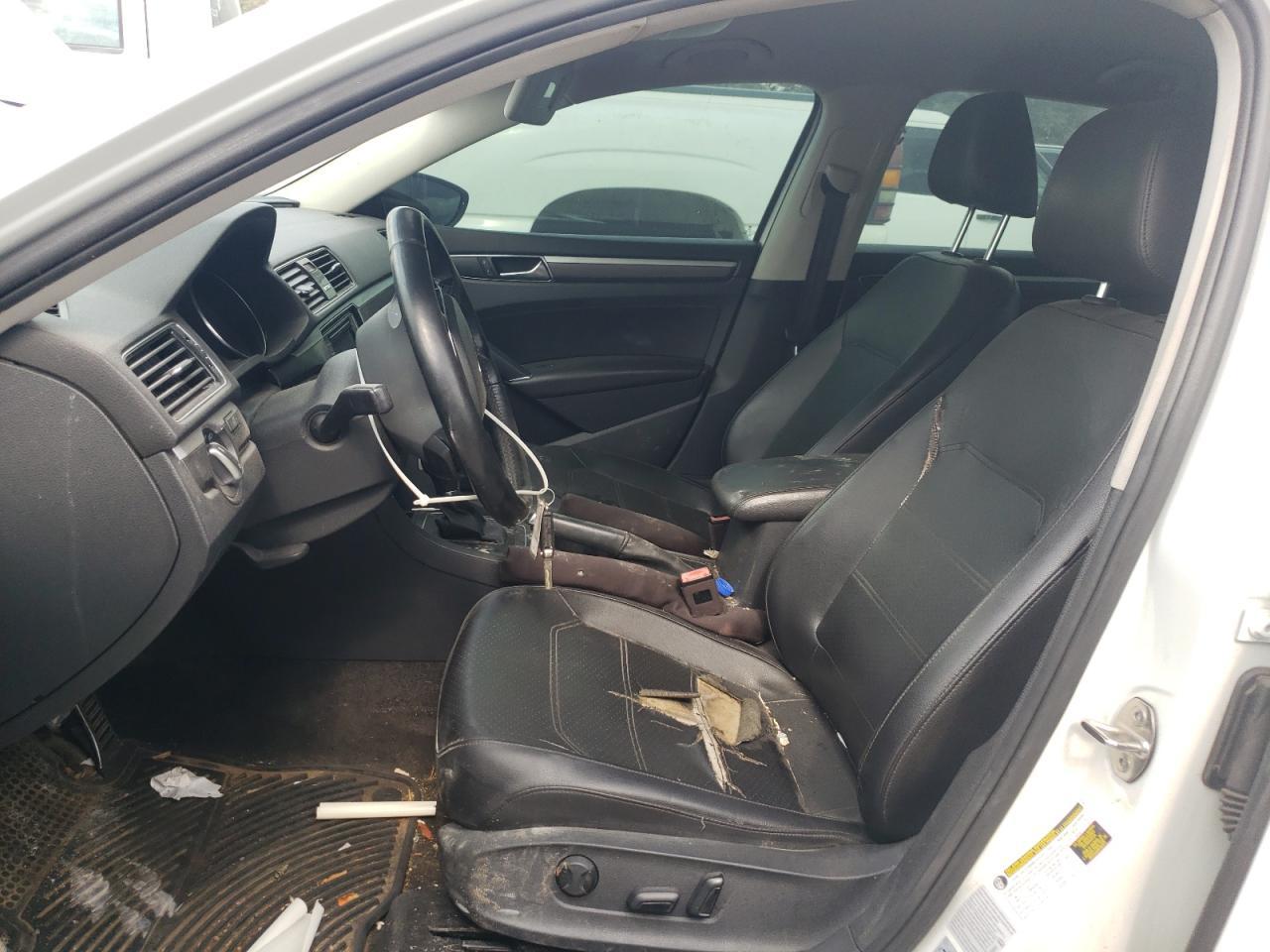 2018 VOLKSWAGEN Passat