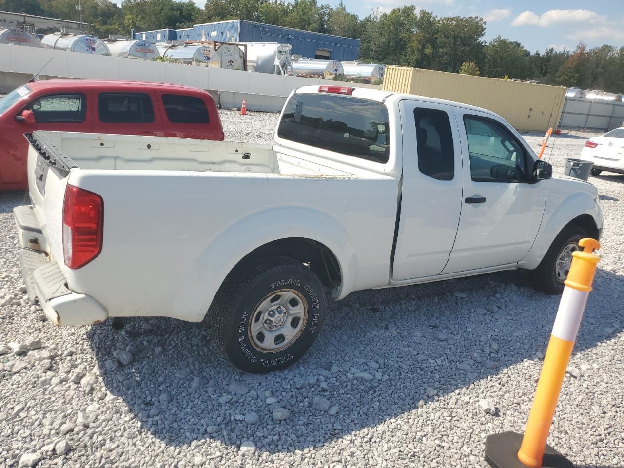 2017 NISSAN Frontier