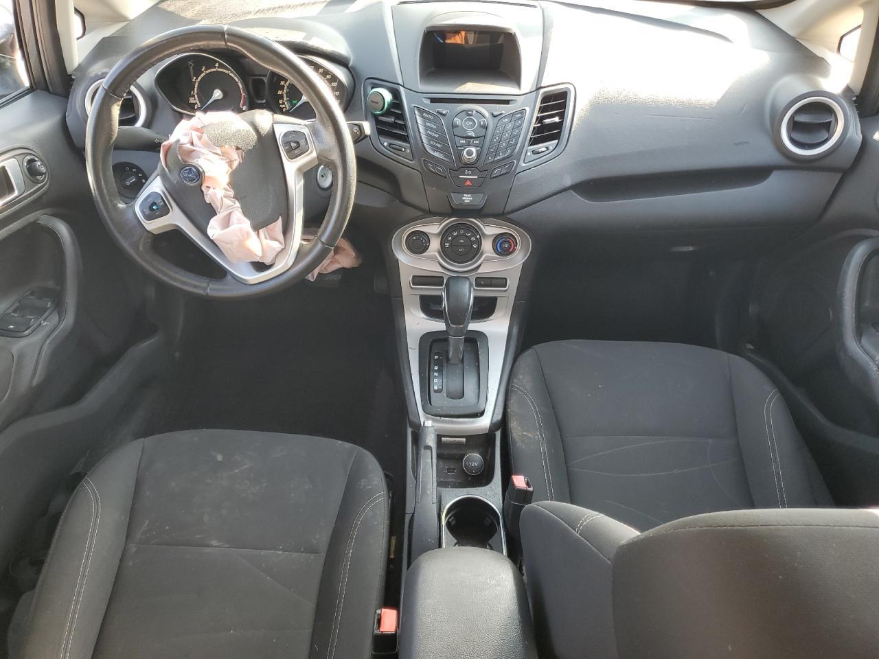 2016 FORD Fiesta
