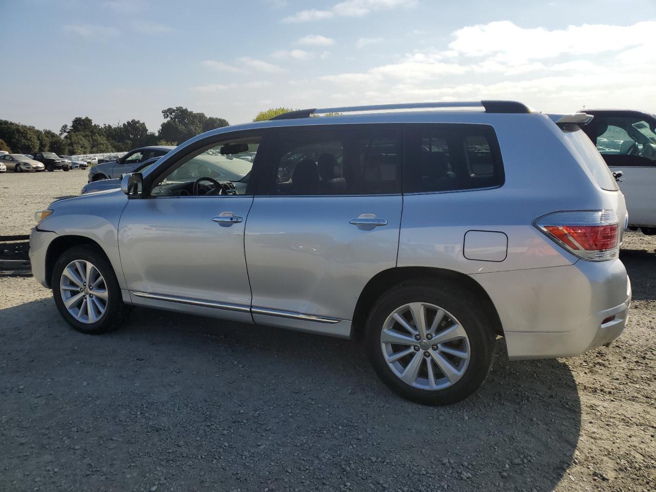 2013 TOYOTA HIGHLANDER