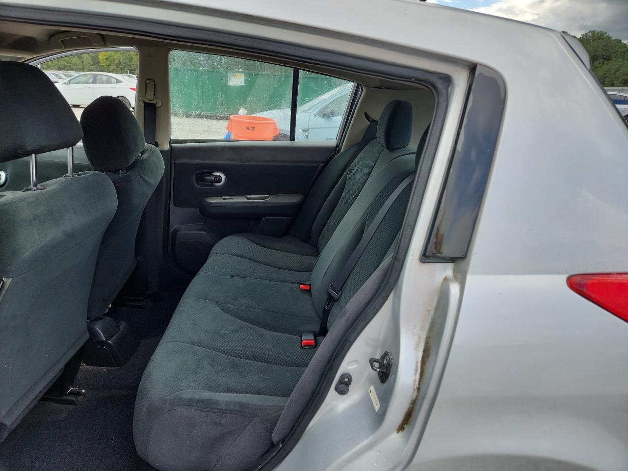 2012 NISSAN VERSA