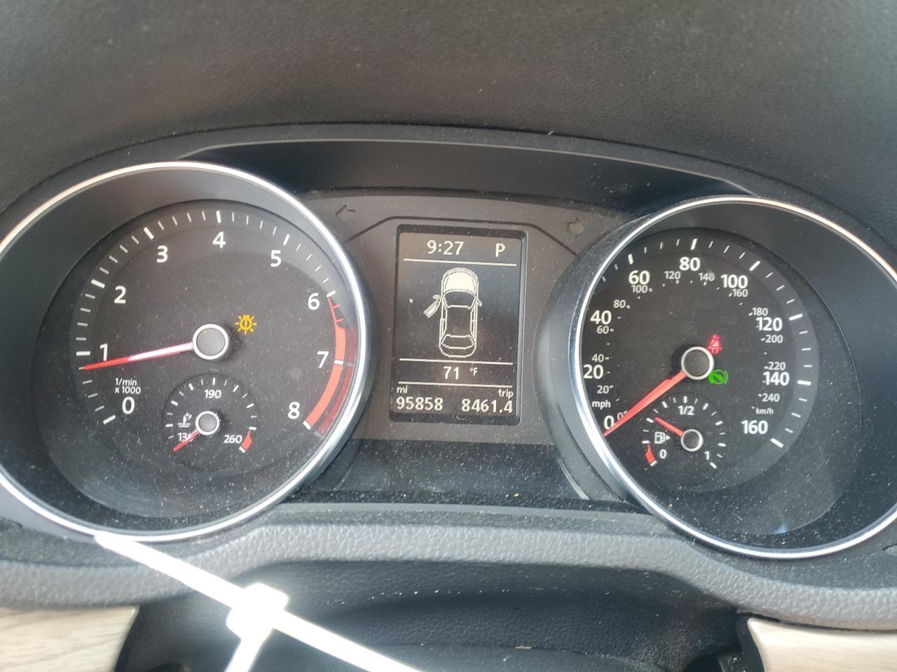 2017 VOLKSWAGEN Passat