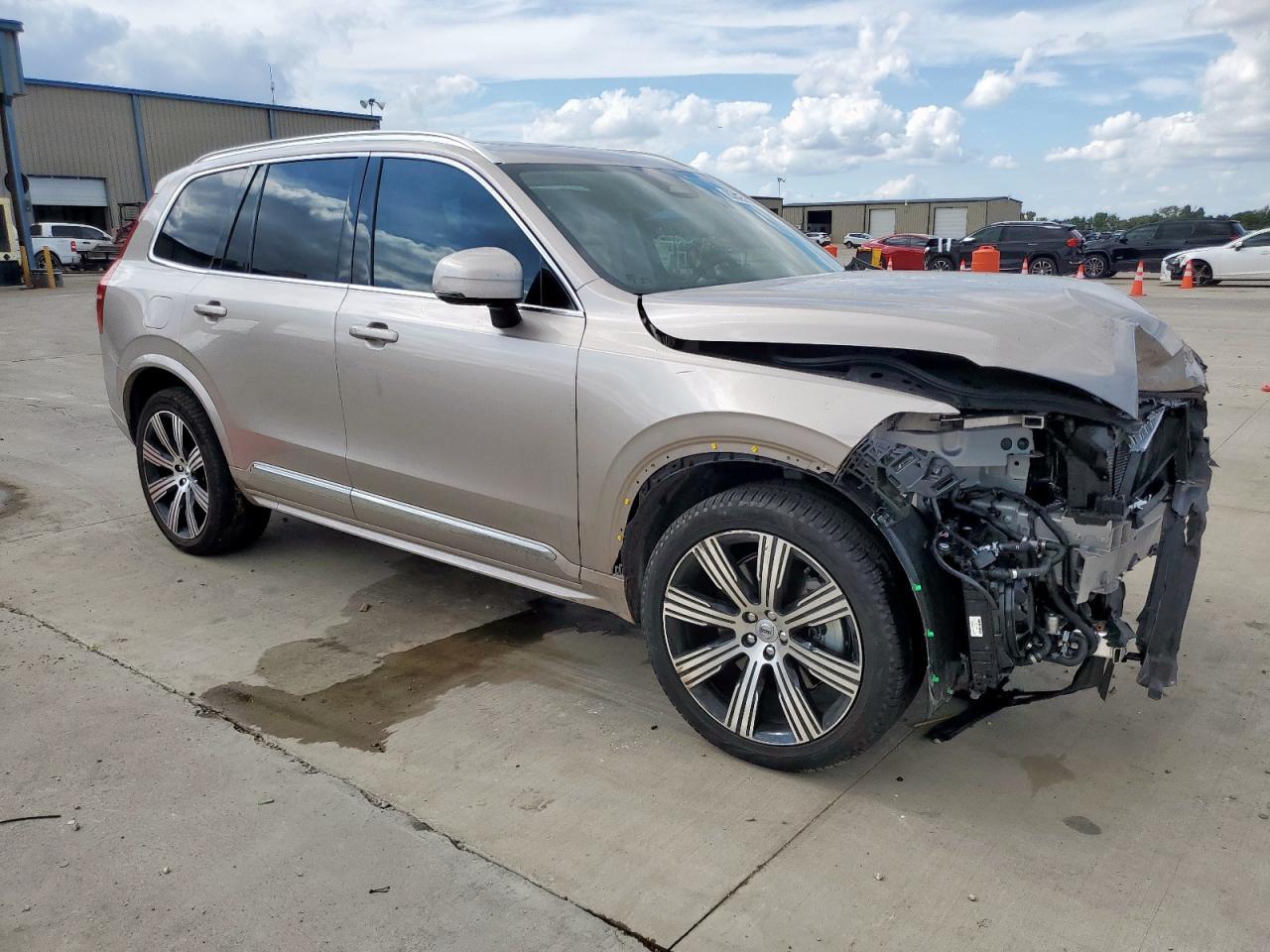 2025 VOLVO XC90