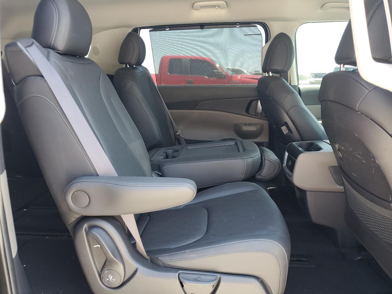 2025 KIA Carnival