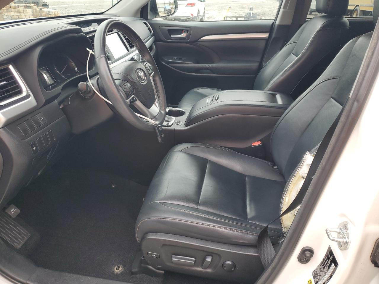 2016 TOYOTA HIGHLANDER