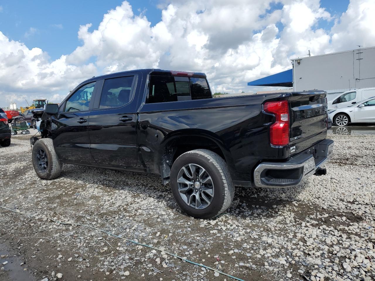 2024 CHEVROLET Silverado