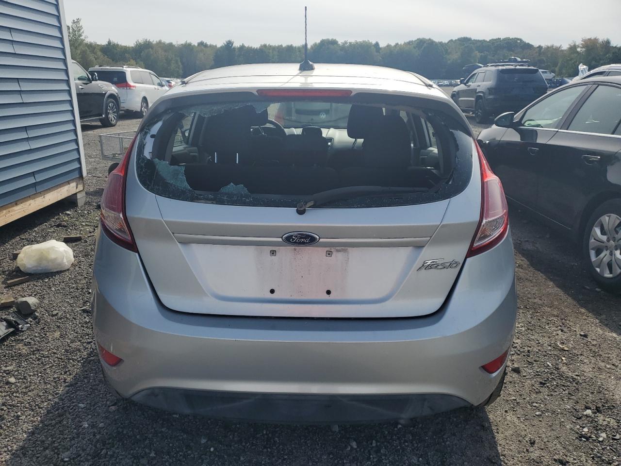 2016 FORD Fiesta