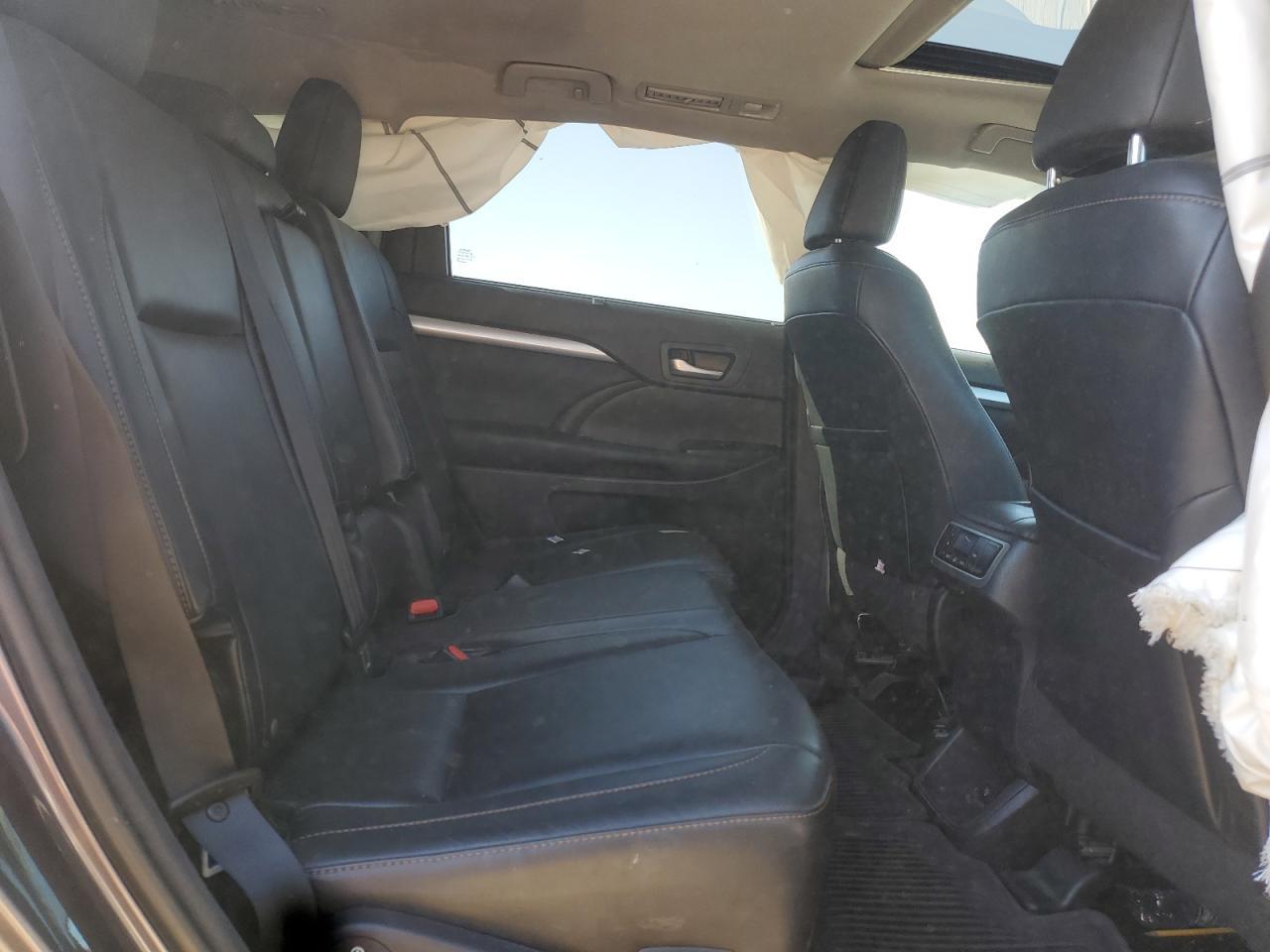 2015 TOYOTA HIGHLANDER