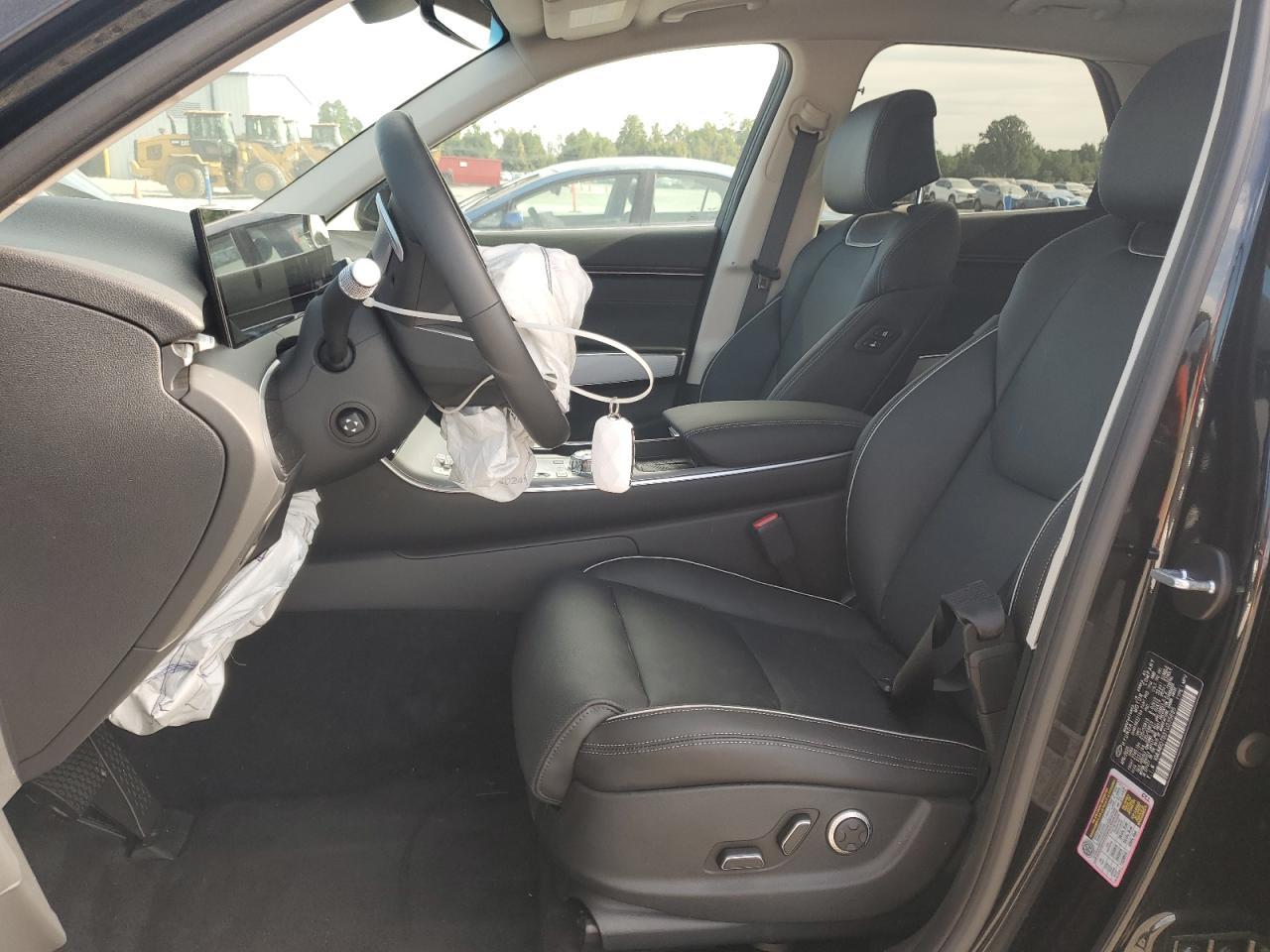 2026 GENESIS GV70