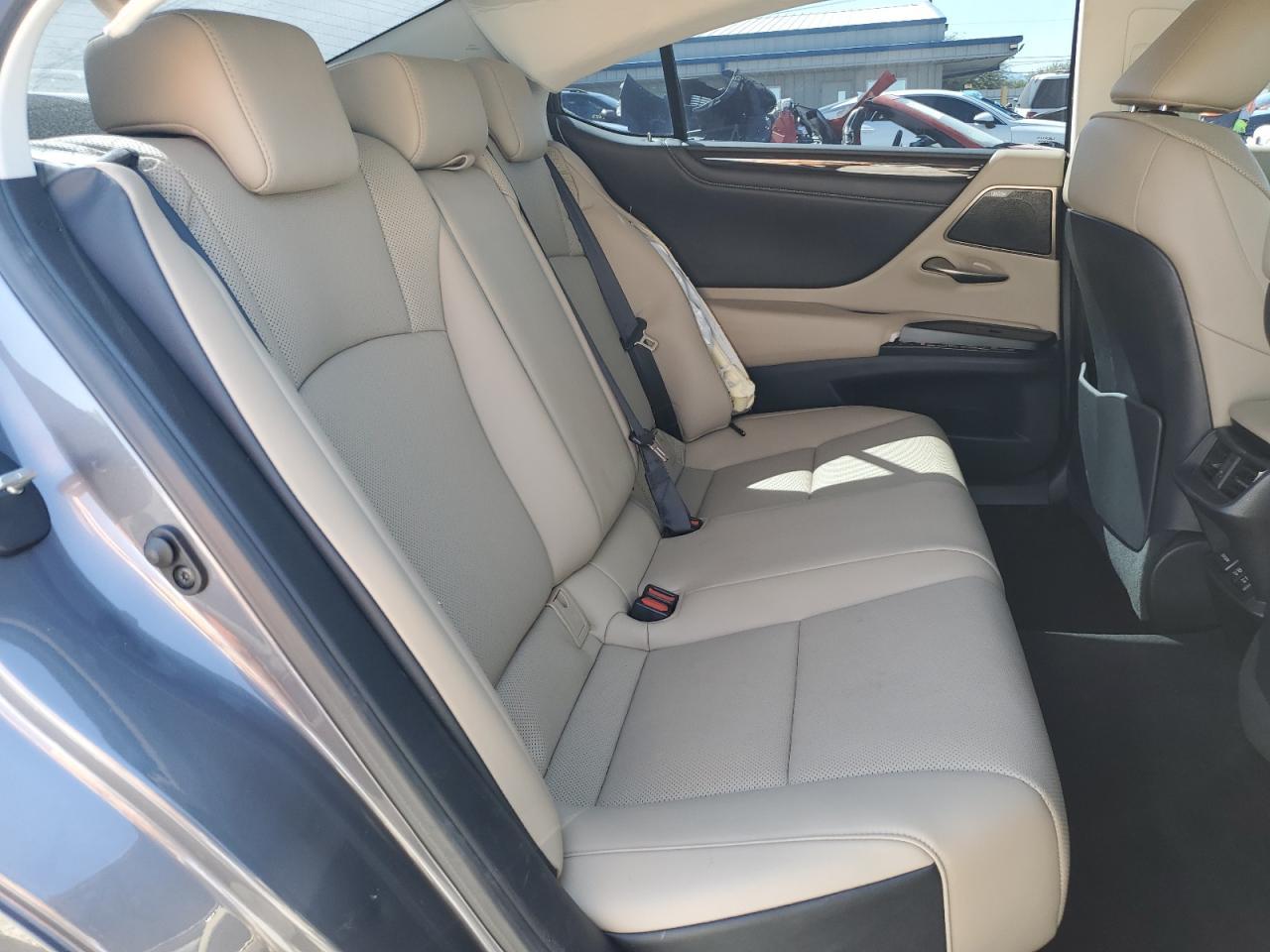 2019 LEXUS ES 350