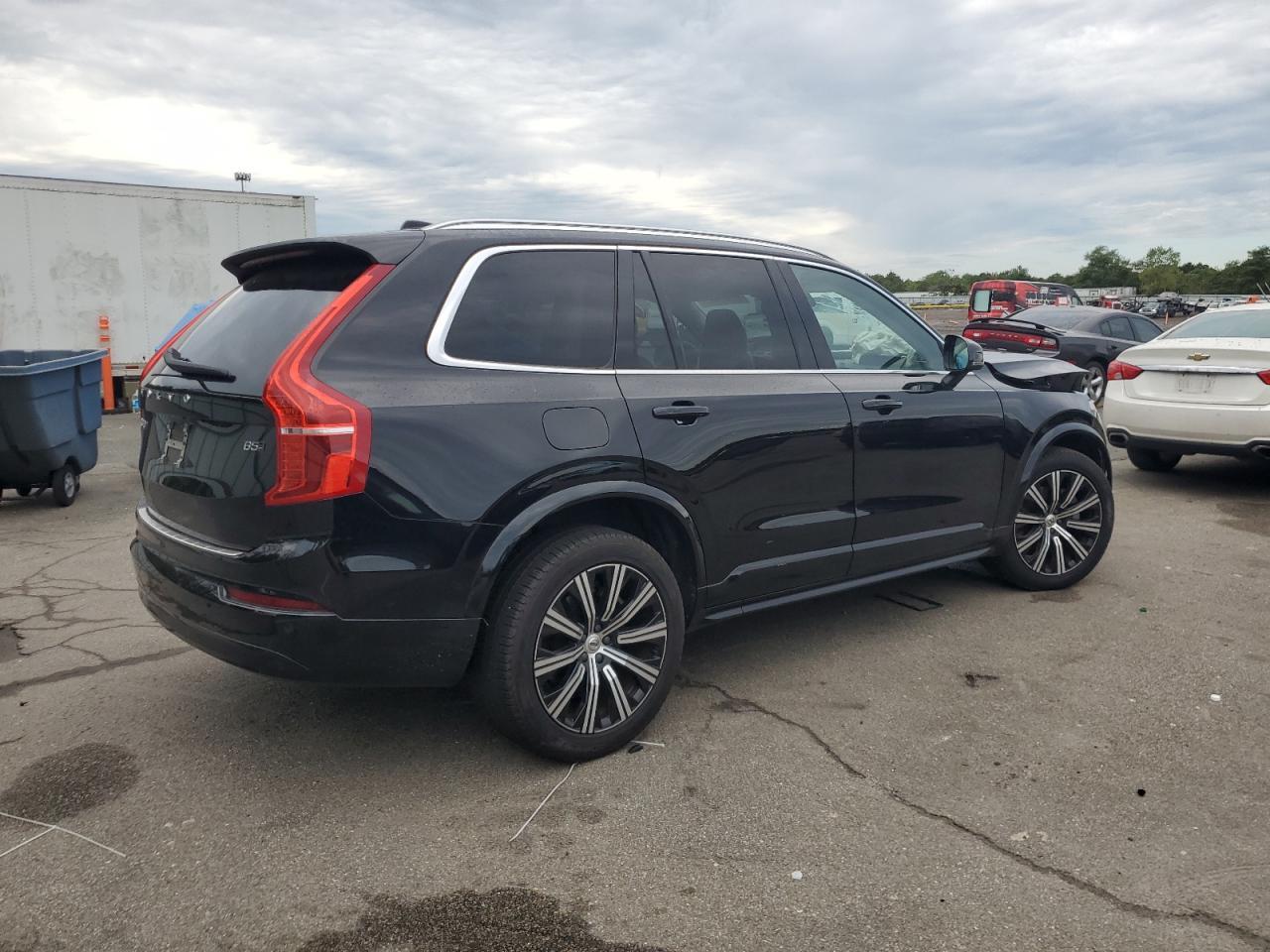 2023 VOLVO XC90