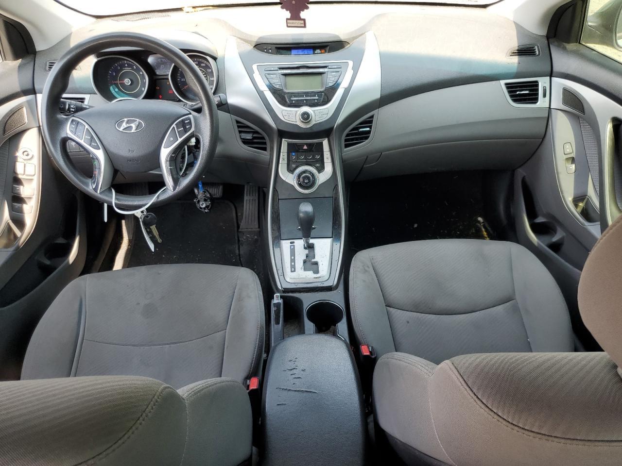 2011 HYUNDAI ELANTRA