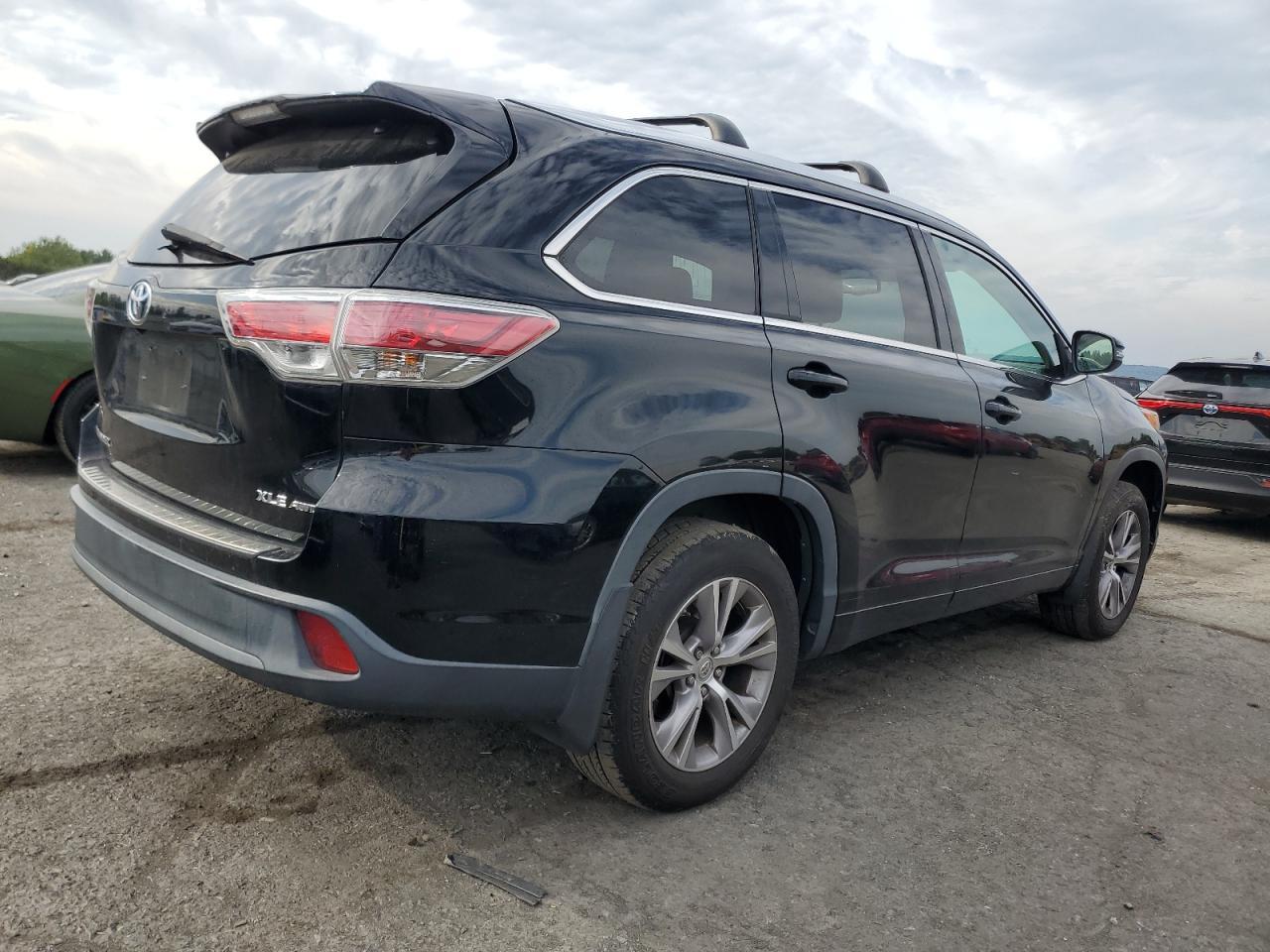 2015 TOYOTA HIGHLANDER