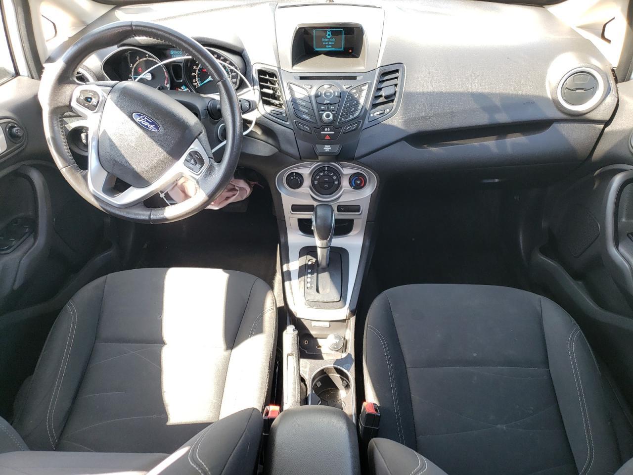 2016 FORD Fiesta