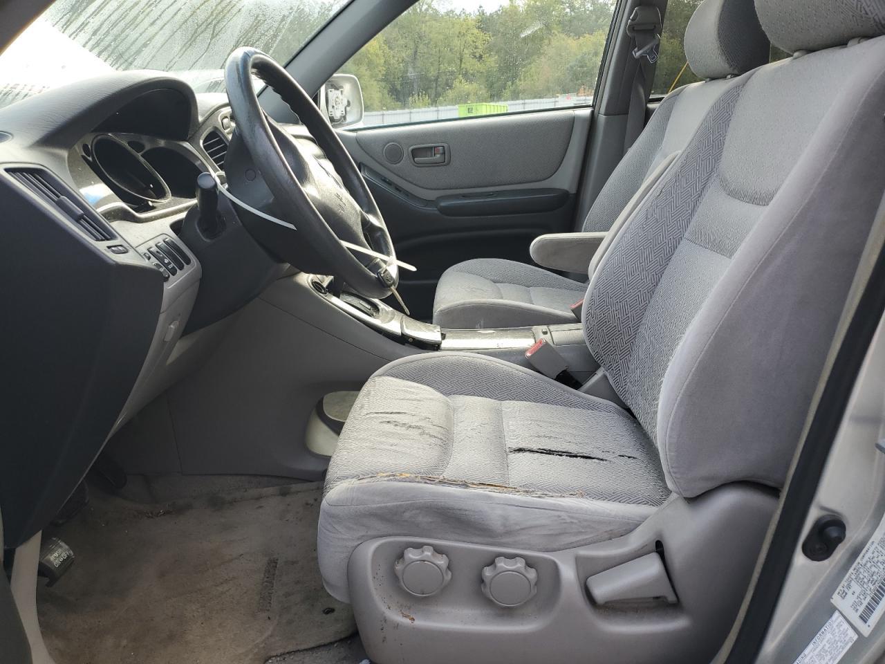 2002 TOYOTA HIGHLANDER