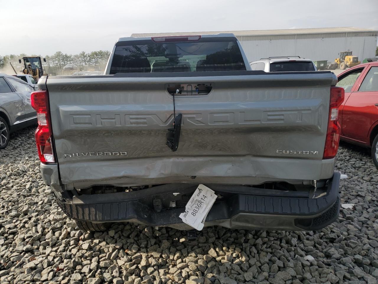 2024 CHEVROLET Silverado