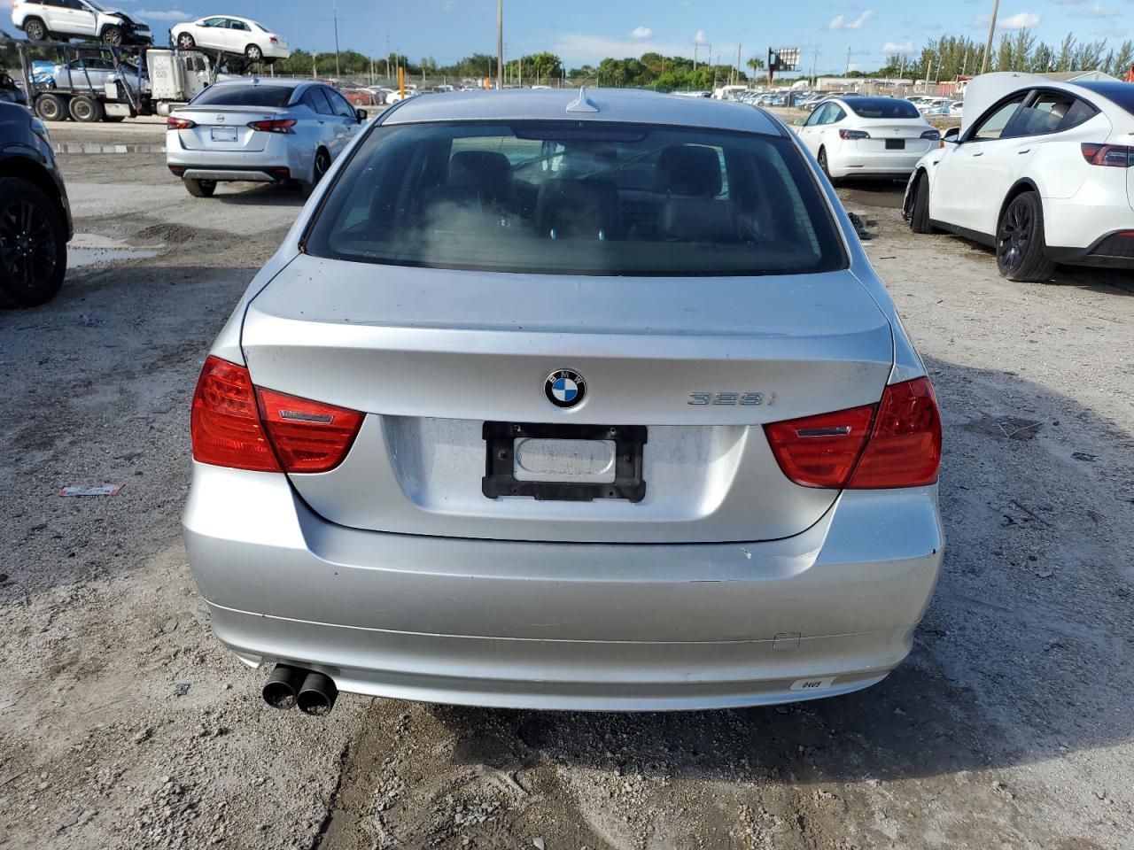 2011 BMW 3 SERIES