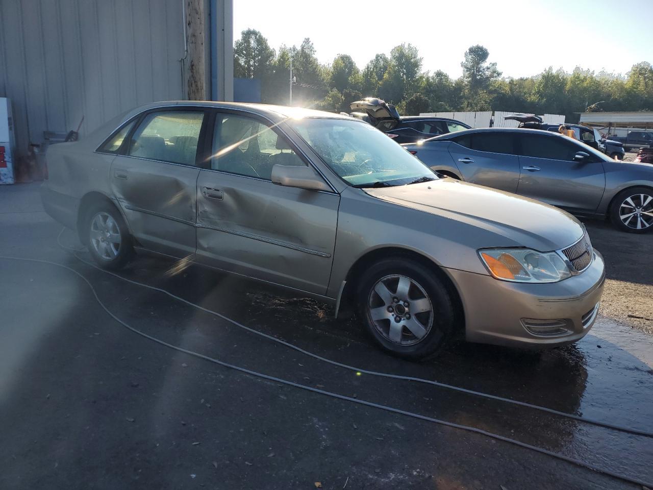 2000 TOYOTA Avalon