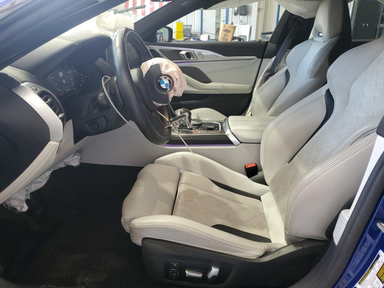 2022 BMW M8