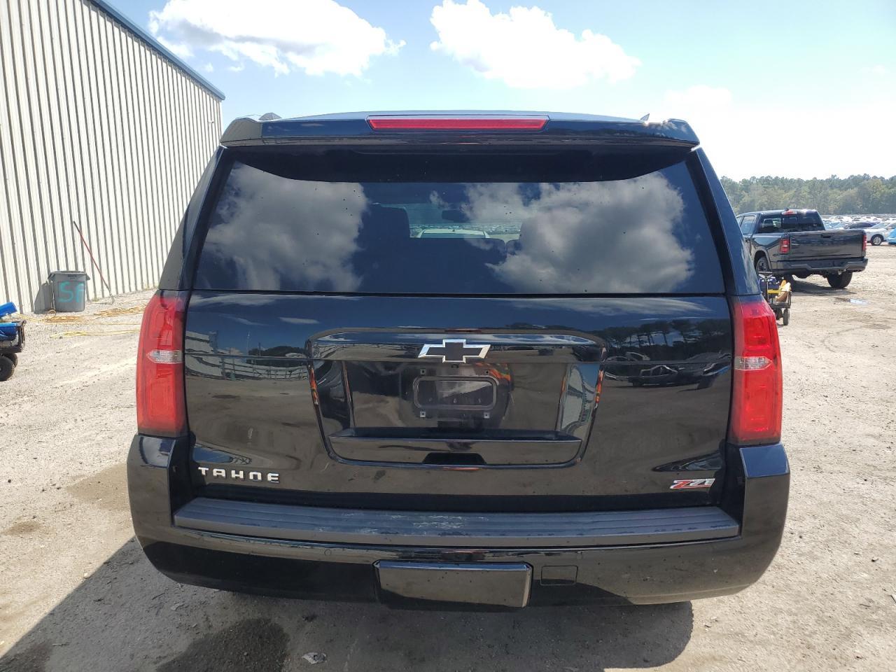 2017 CHEVROLET Tahoe