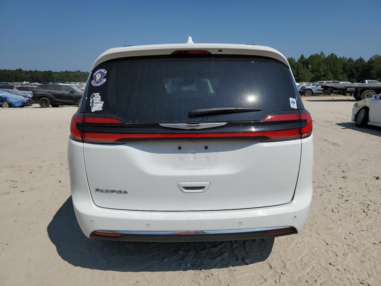 2022 CHRYSLER Pacifica