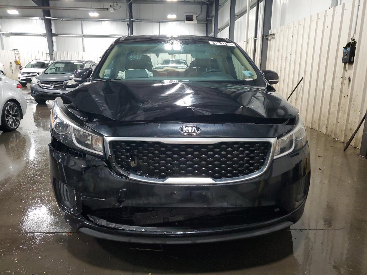 2016 KIA SEDONA