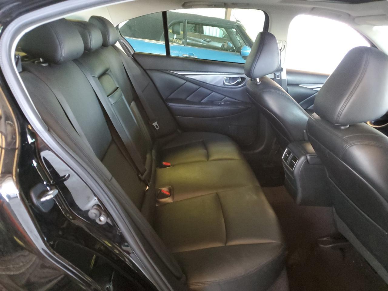 2016 INFINITI Q50