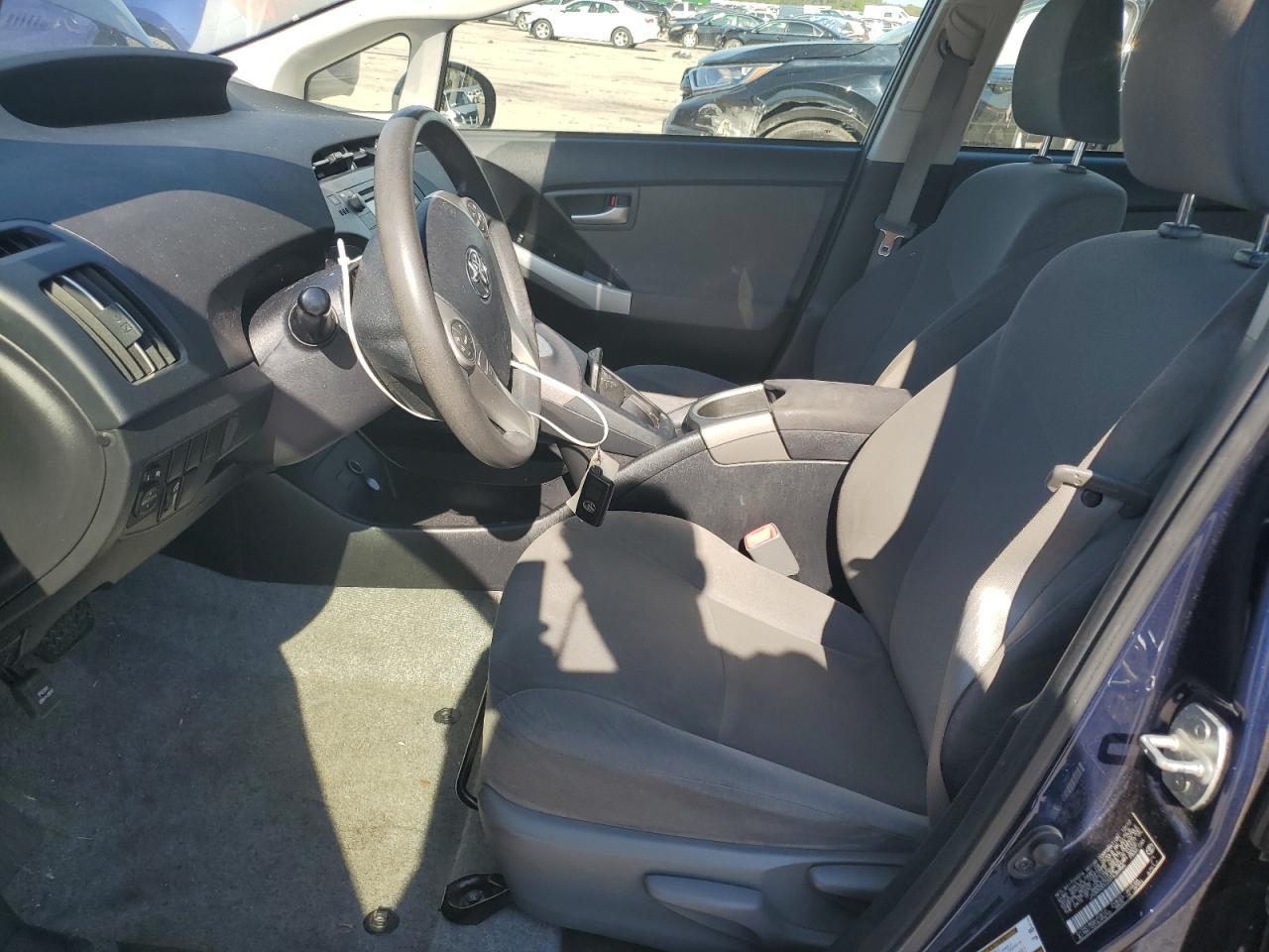 2013 TOYOTA PRIUS