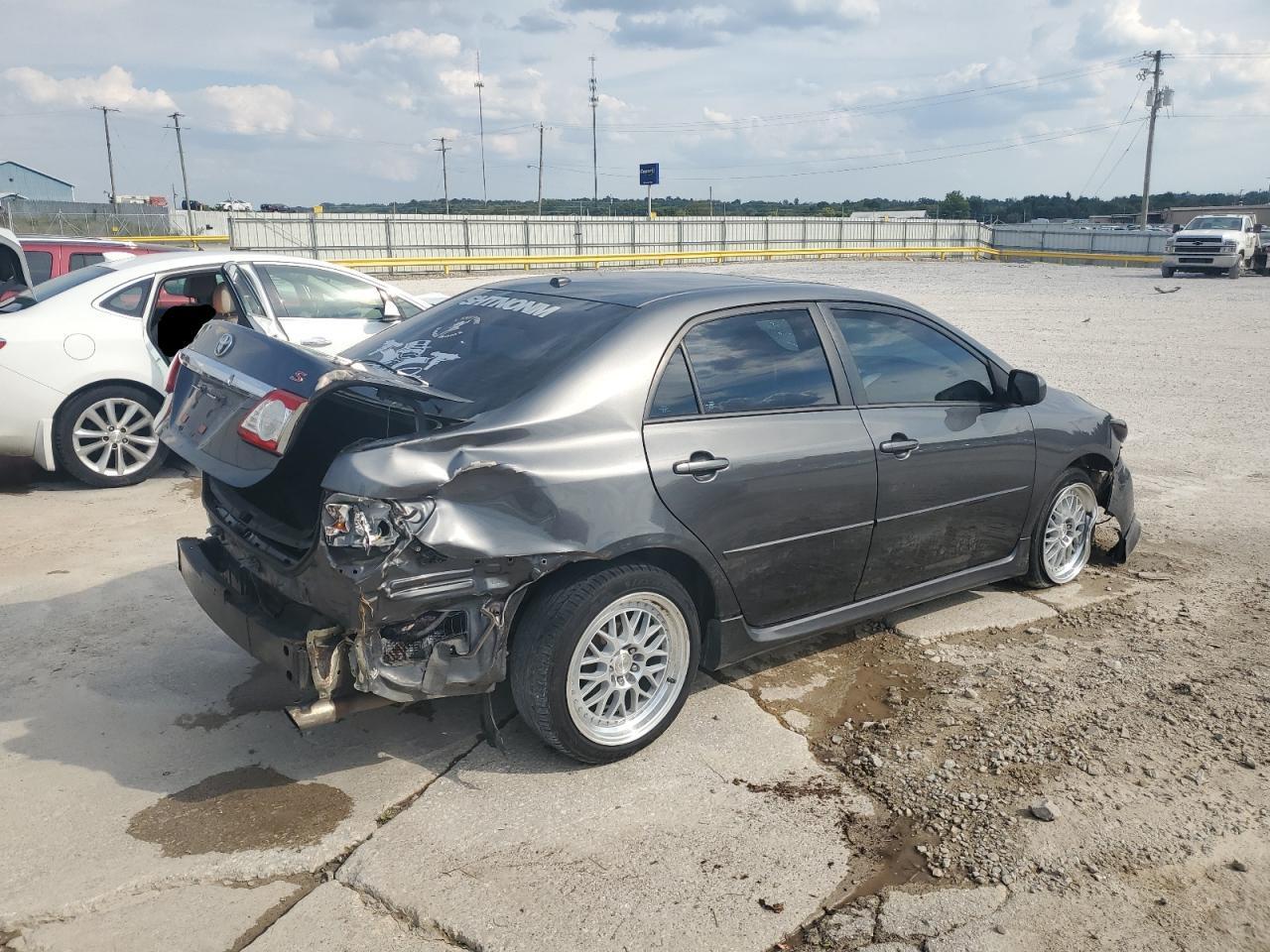 2013 TOYOTA COROLLA