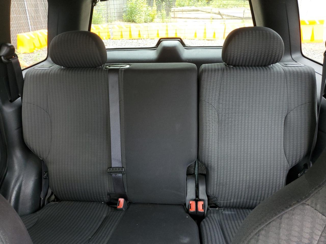 2004 JEEP Liberty
