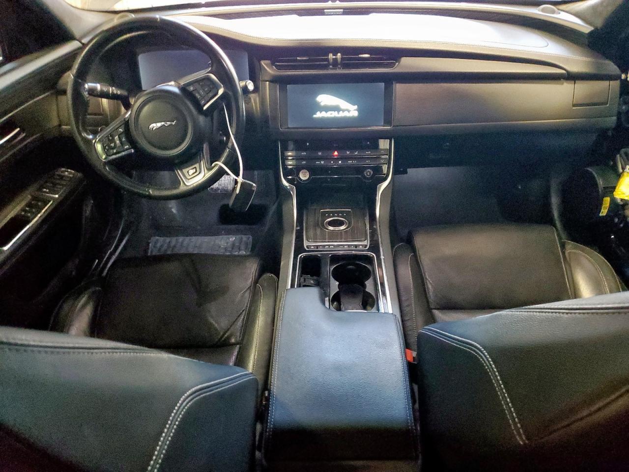 2016 JAGUAR XF