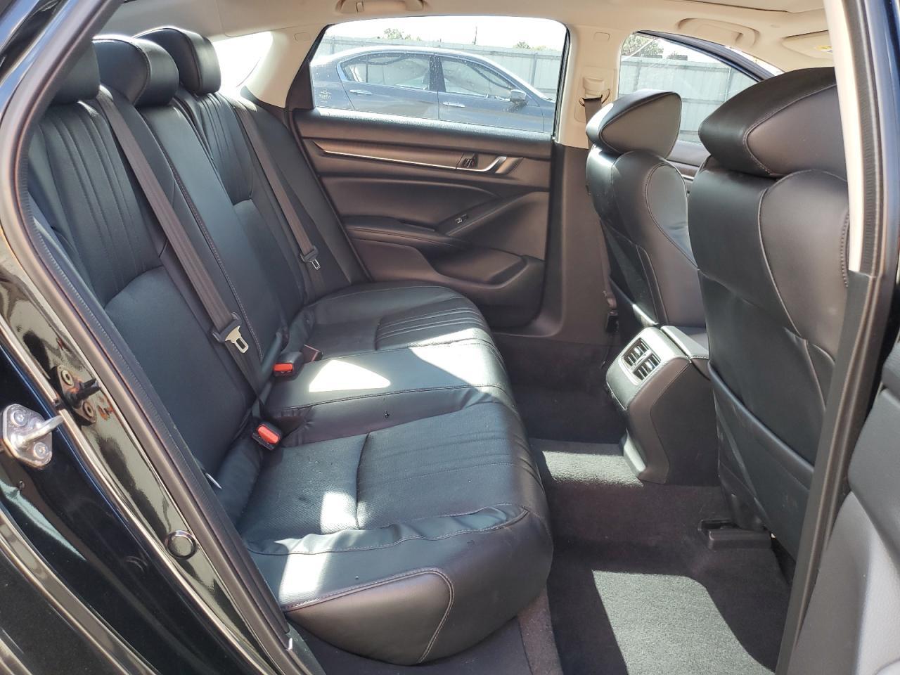 2018 HONDA ACCORD