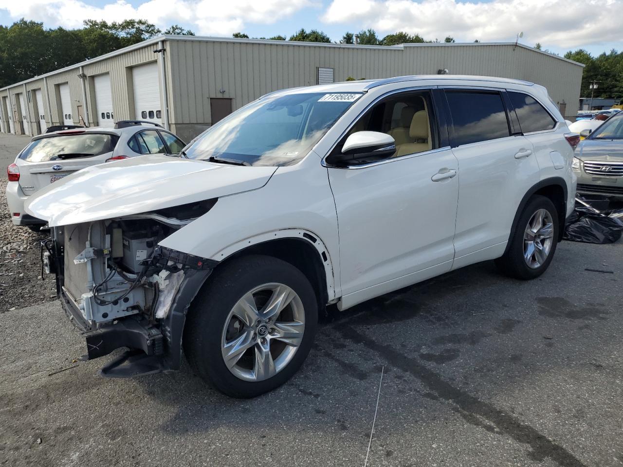 2016 TOYOTA HIGHLANDER