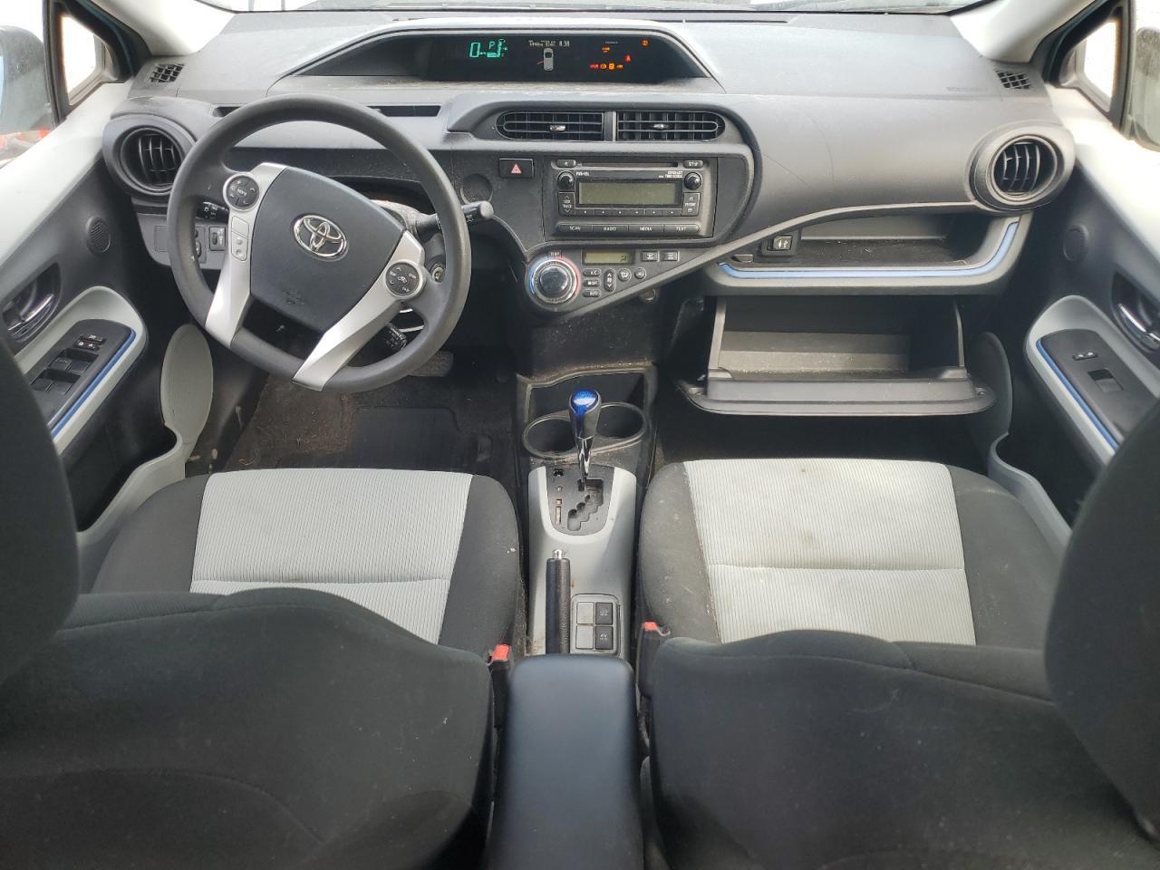 2013 TOYOTA Prius c