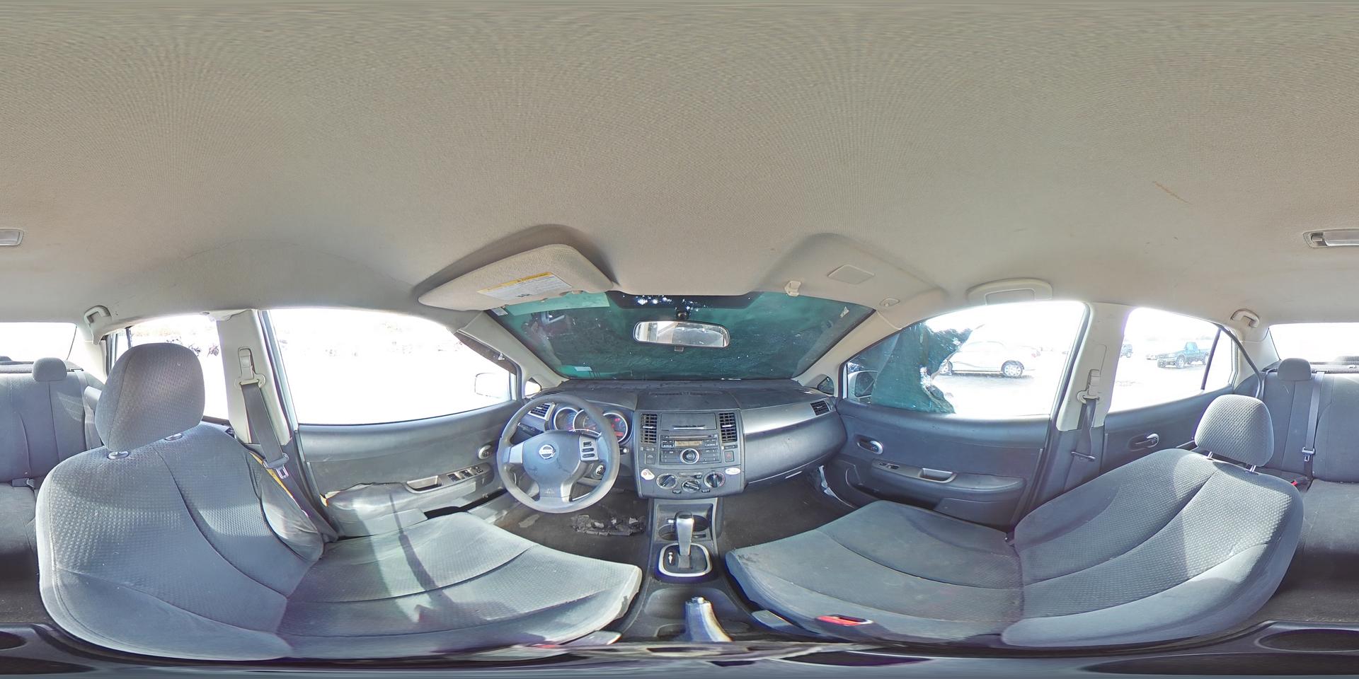 2010 NISSAN VERSA