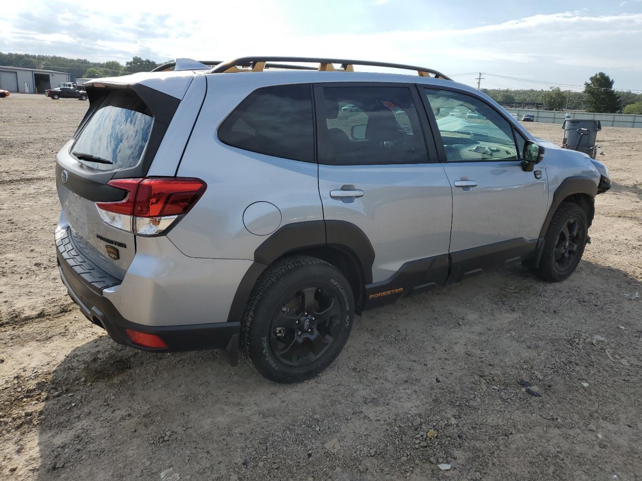2022 SUBARU FORESTER