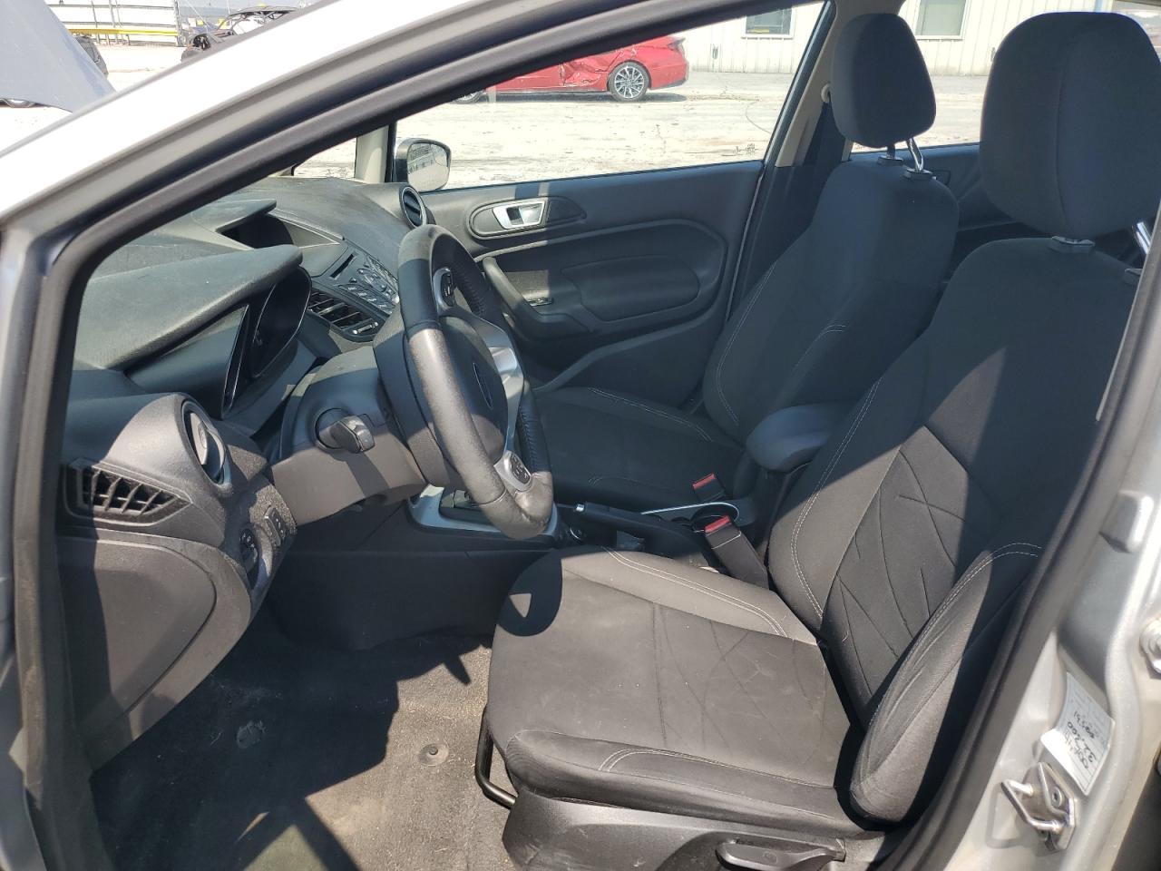 2016 FORD Fiesta