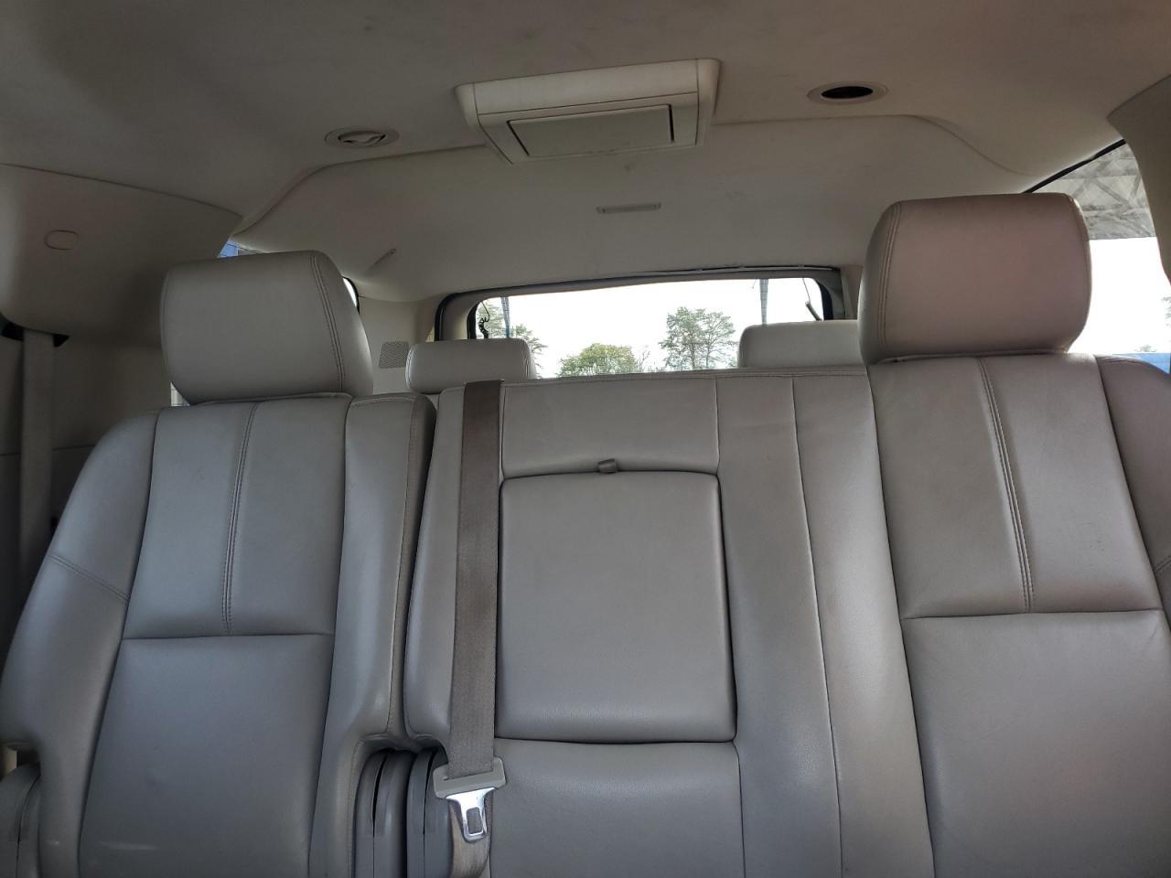 2013 CHEVROLET Suburban