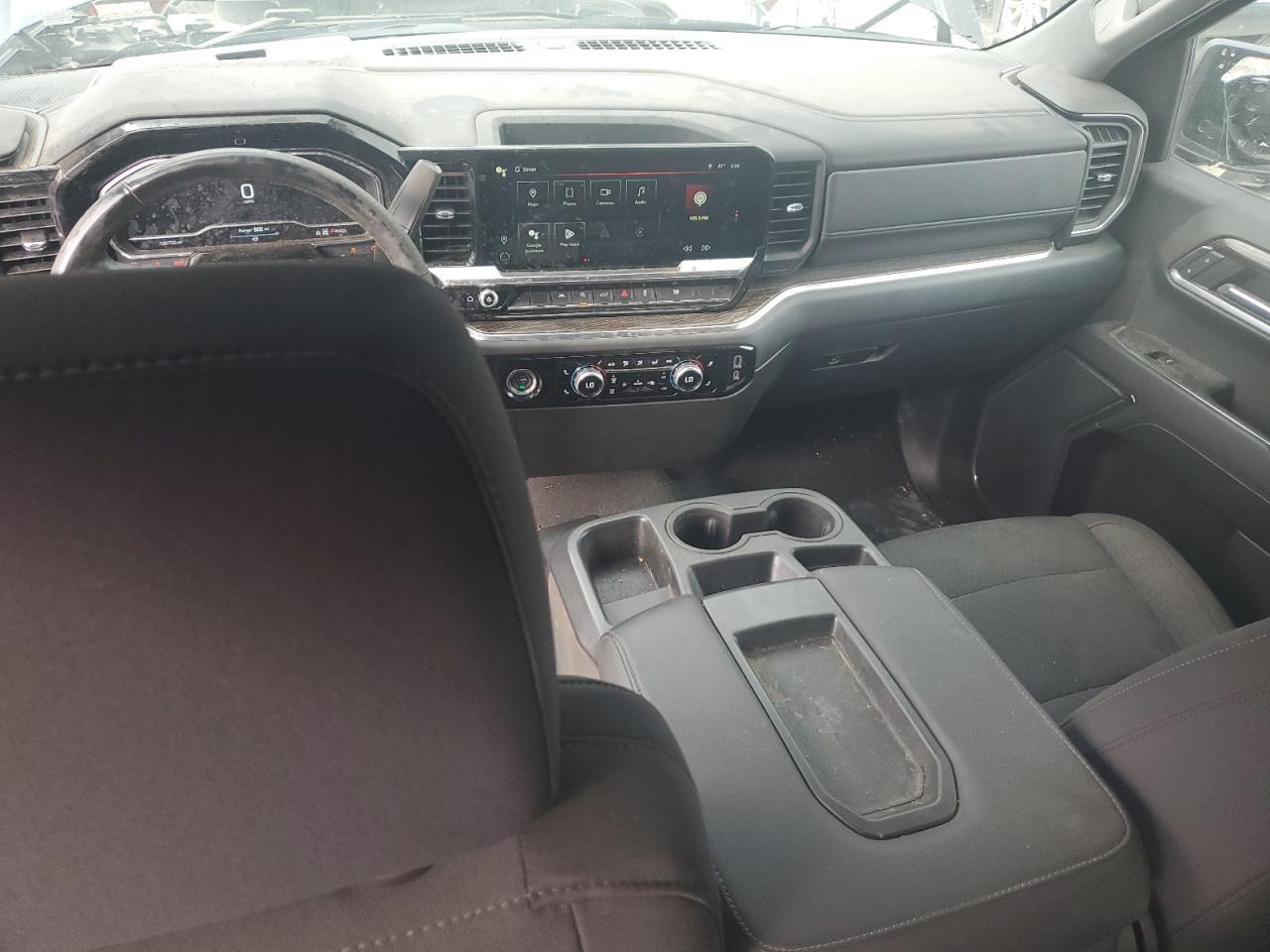 2023 GMC Sierra