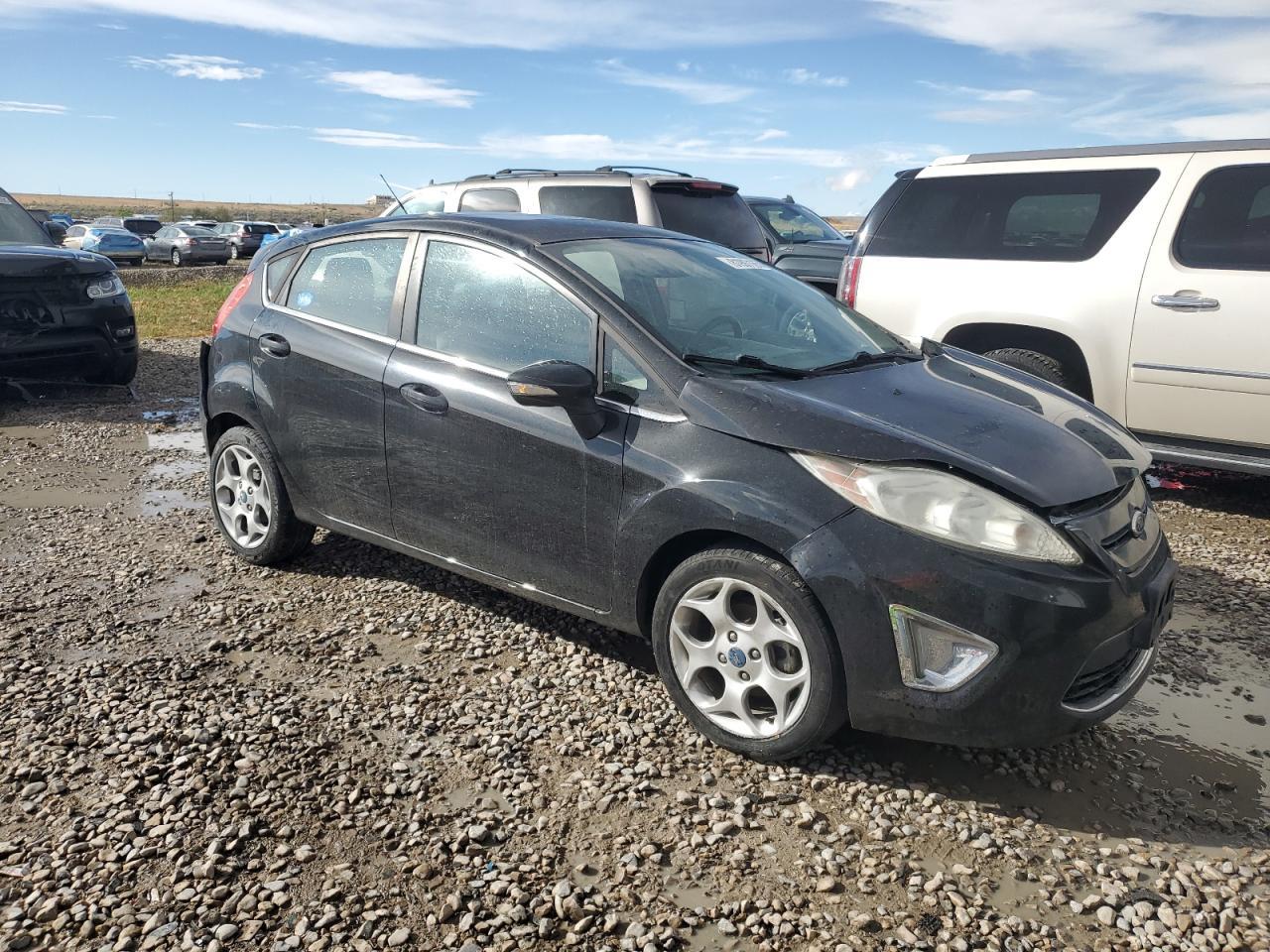 2011 FORD Fiesta