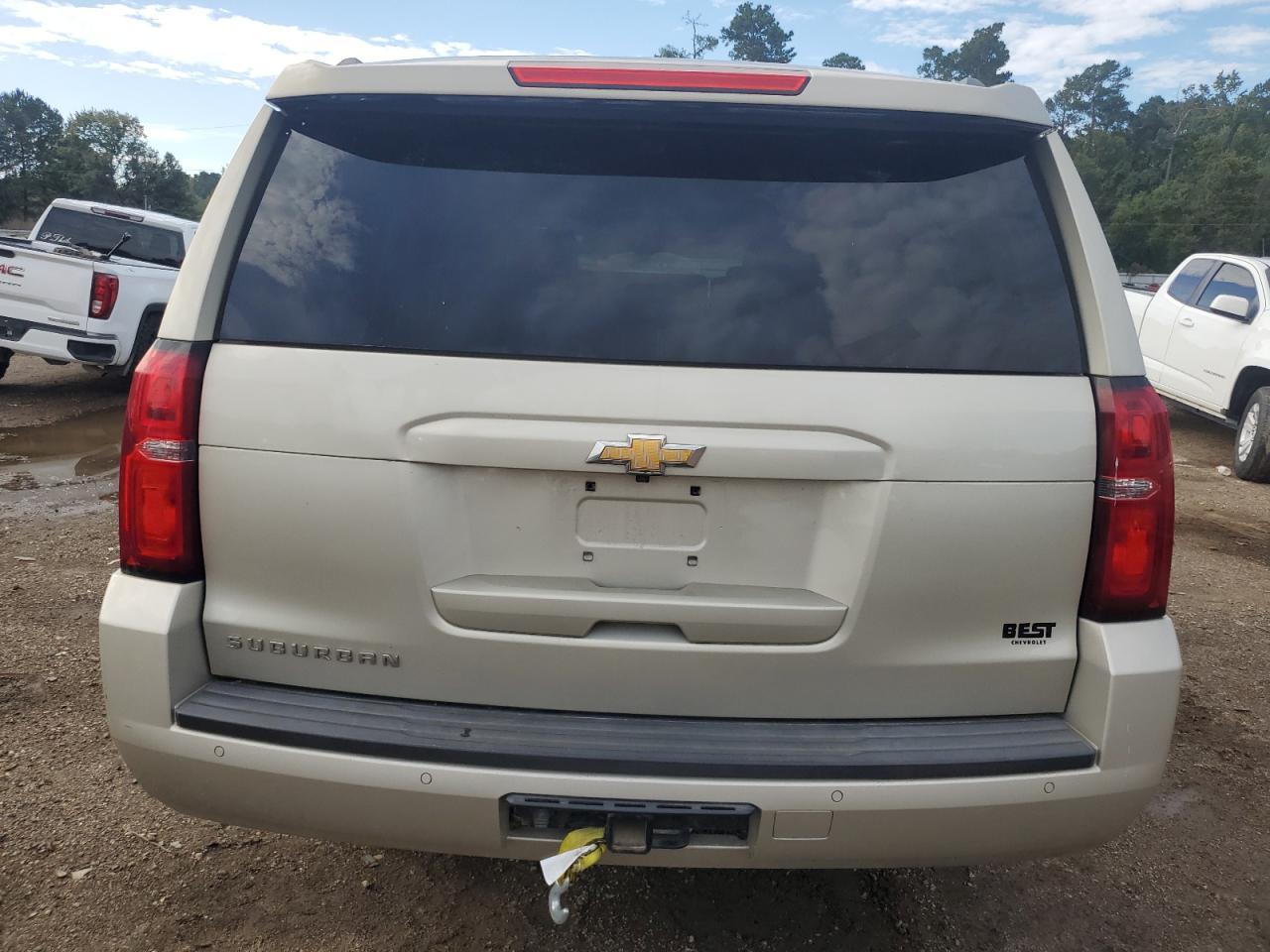 2016 CHEVROLET Suburban
