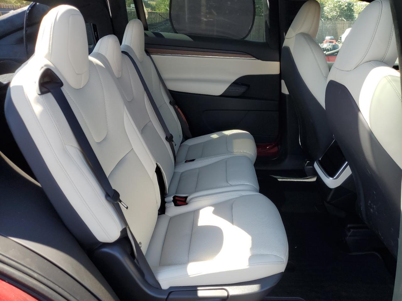 2025 TESLA MODEL X
