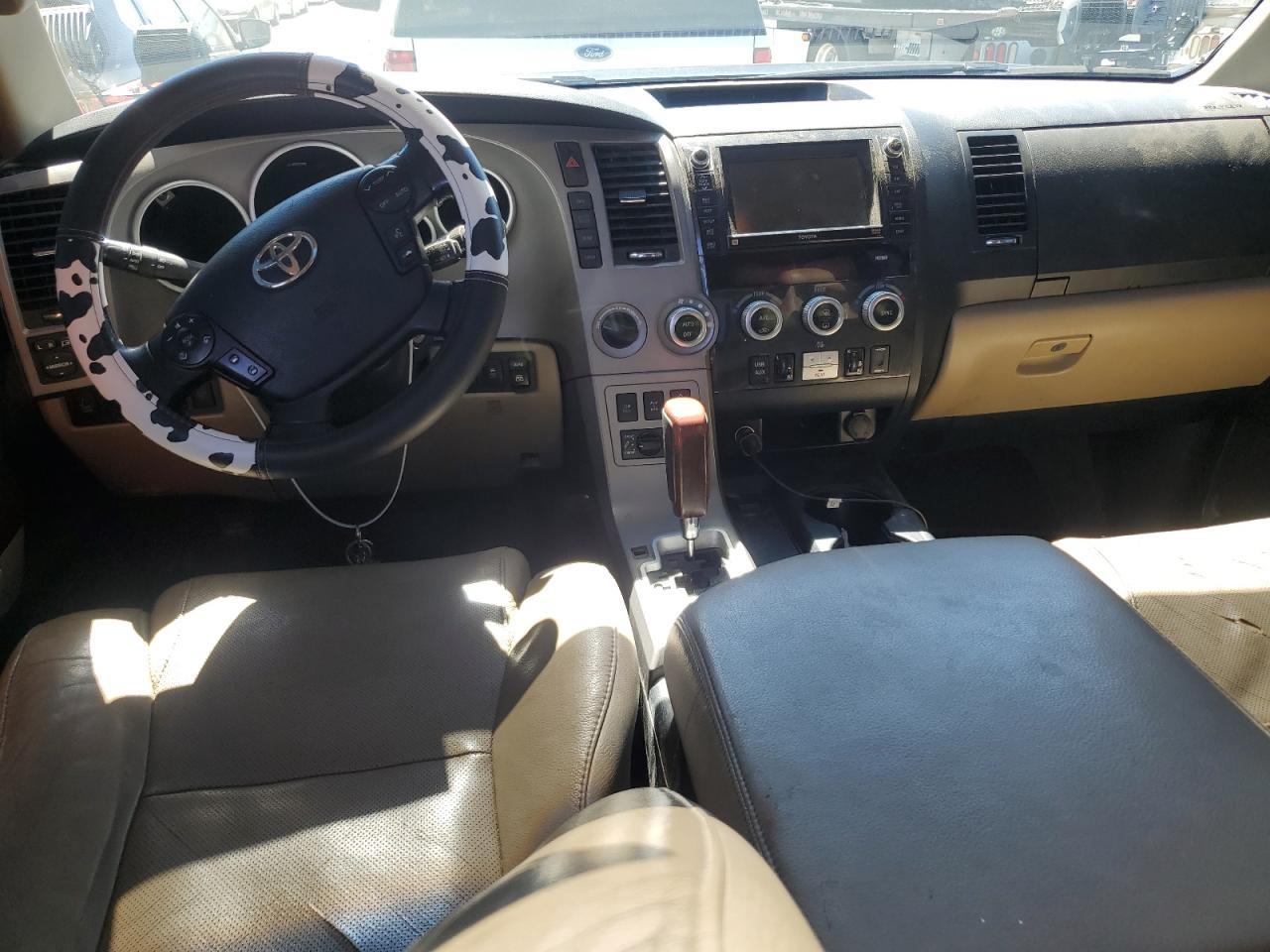2012 TOYOTA Sequoia