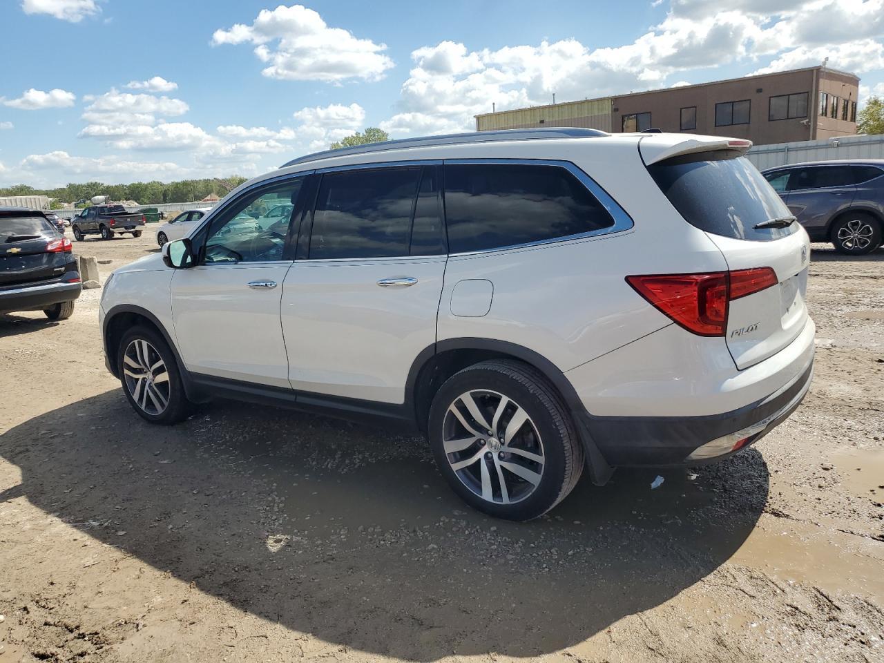 2017 HONDA PILOT