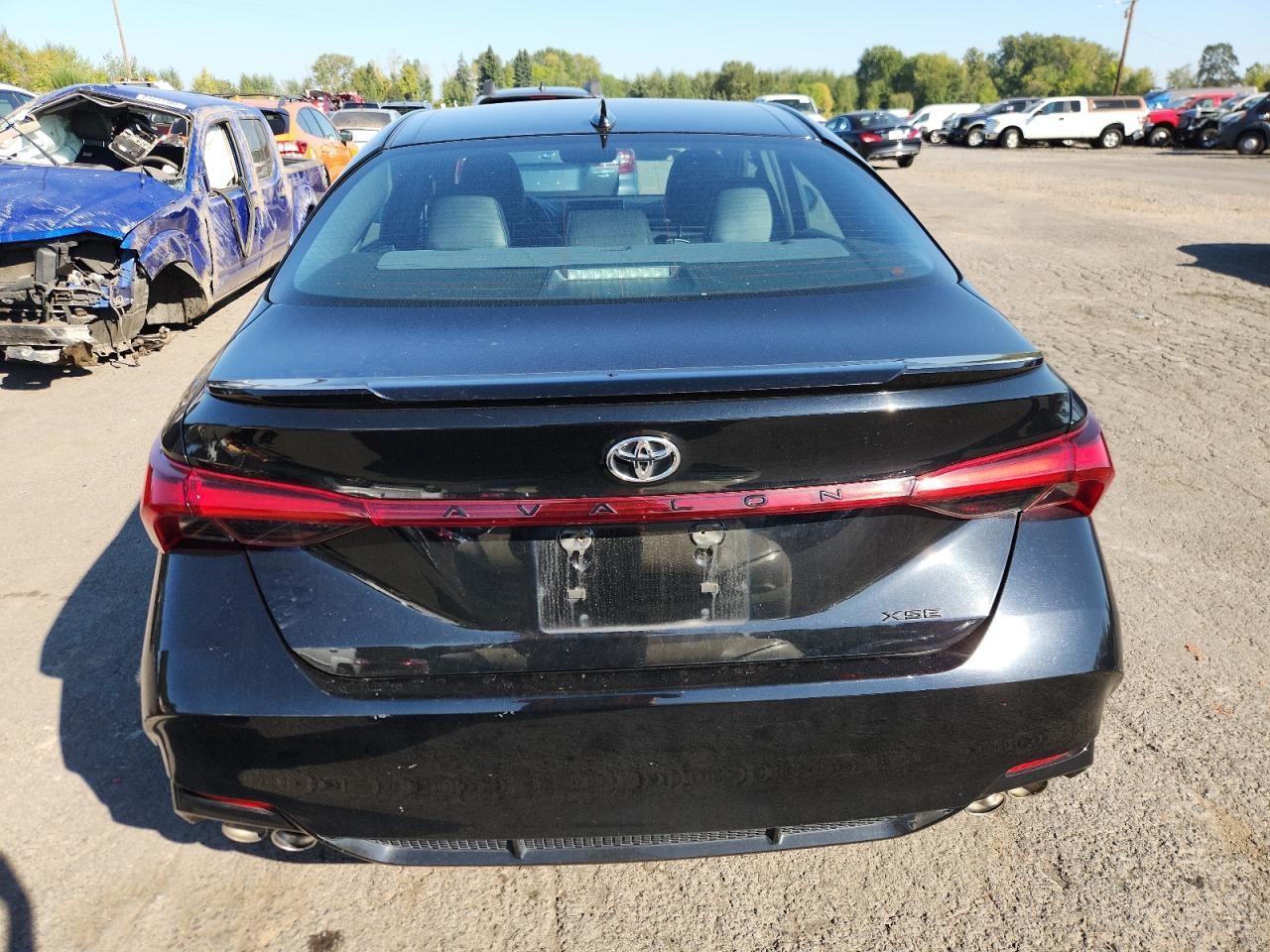 2020 TOYOTA Avalon