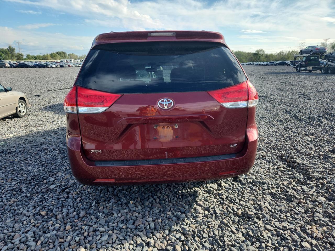 2013 TOYOTA SIENNA