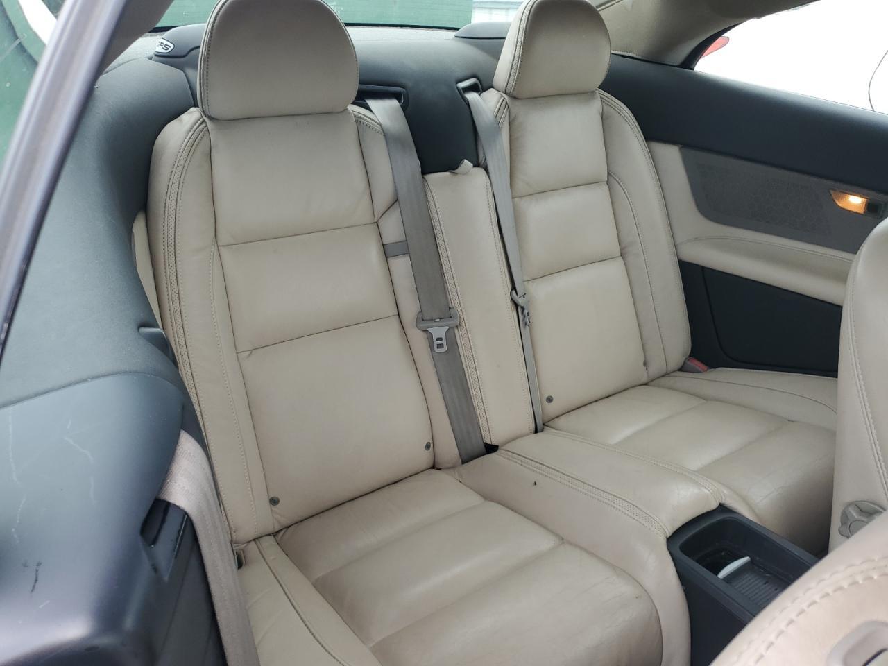 2011 VOLVO C70