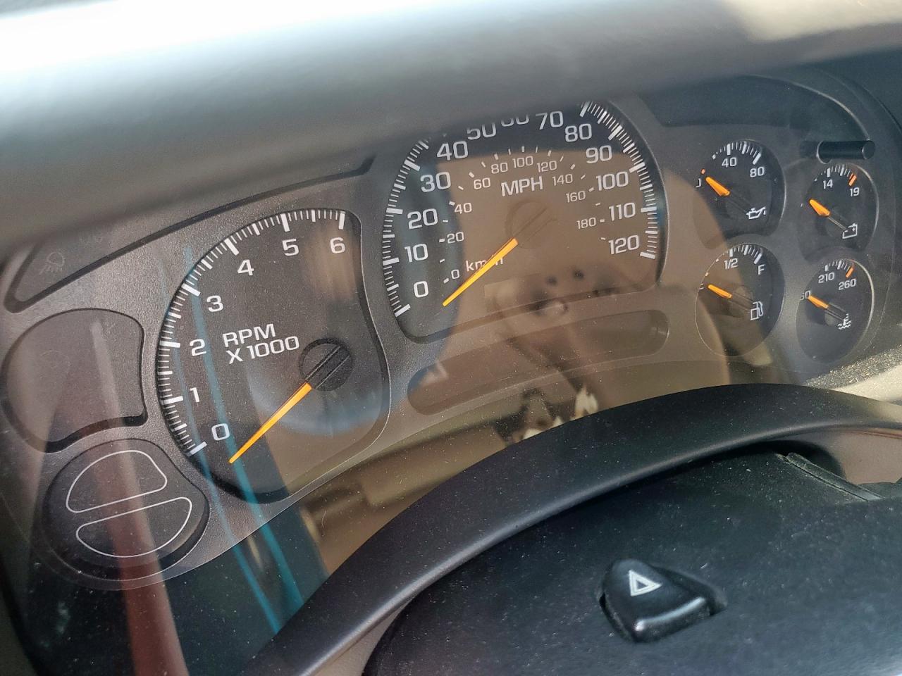 2004 CHEVROLET Tahoe